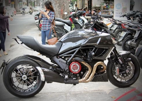Ducati diavel độ carbon độc nhất việt nam