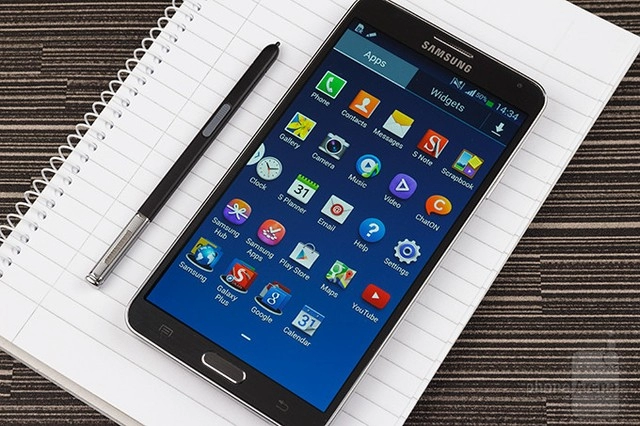 Galaxy note 3 giá rẻ đã bắt đầu được sản xuất màn hình 568 inch đi kèm bút