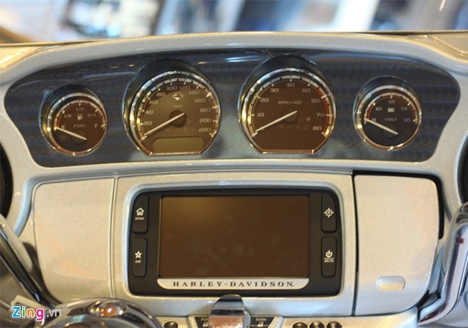Harley davidson hàng độc gần 2 tỷ đồng về việt nam