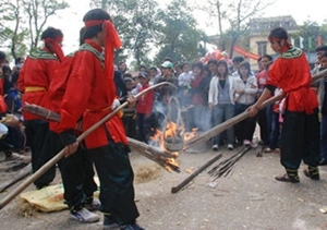 Hội thổi cơm thi ở làng thị cấm huyện từ liêm
