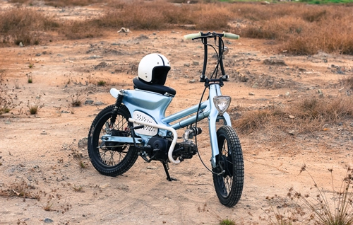 Honda cub bobber độc đáo của sinh viên việt
