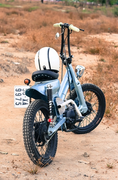 Honda cub bobber độc đáo của sinh viên việt