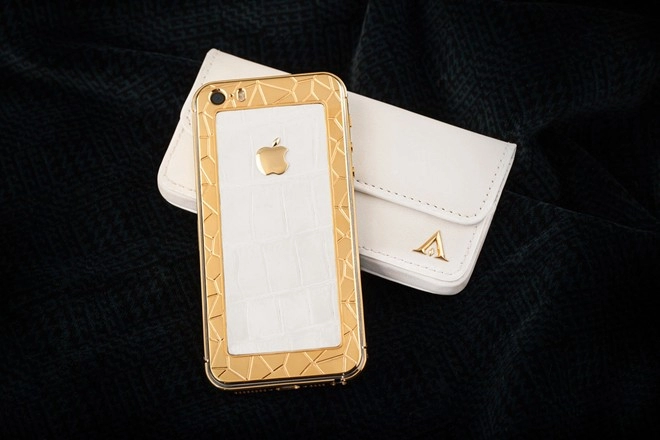 Iphone 5s mạ vàng bọc da cá sấu giá 35 triệu ở vn