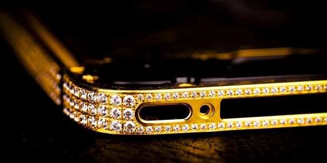 Iphone mạ vàng 24k phiên bản mã đáo thành công