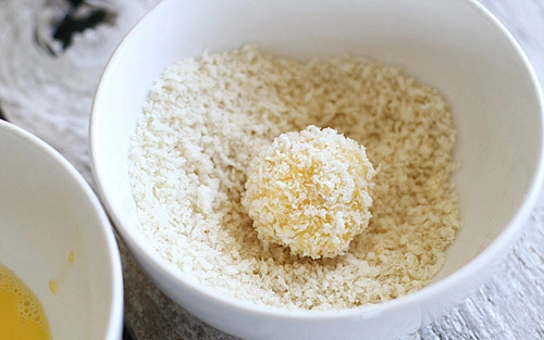 Khoai tây chiên xù nóng bỏng lưỡi