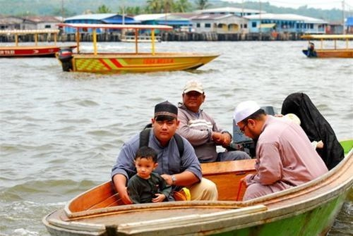 Làng nổi kampong ayer ở brunei