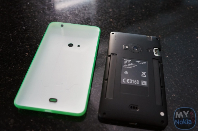 Lumia 625 hướng dẫn tháo nắp lưng và gắn thẻ simmicro sd