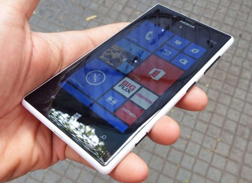 Lumia 720 - cầu nối giữa phổ thông và cao cấp