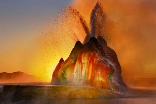 Mạch nước fly geyser - cảnh đẹp ngoài hành tinh