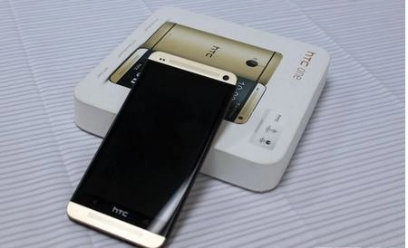 Mở hộp htc one phiên bản gold