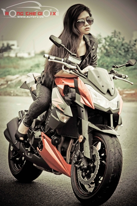 Người đẹp rainie nguyễn cá tính với kawasaki z1000