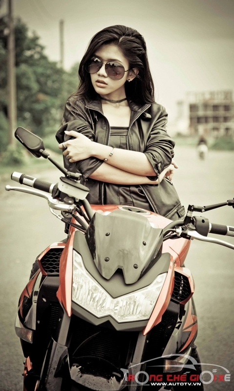 Người đẹp rainie nguyễn cá tính với kawasaki z1000
