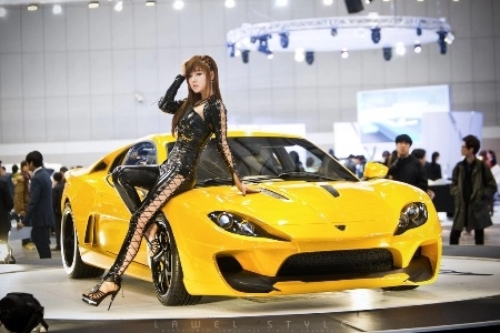 Nhan sắc yêu kiều tại triển lãm ôtô seoul 2013
