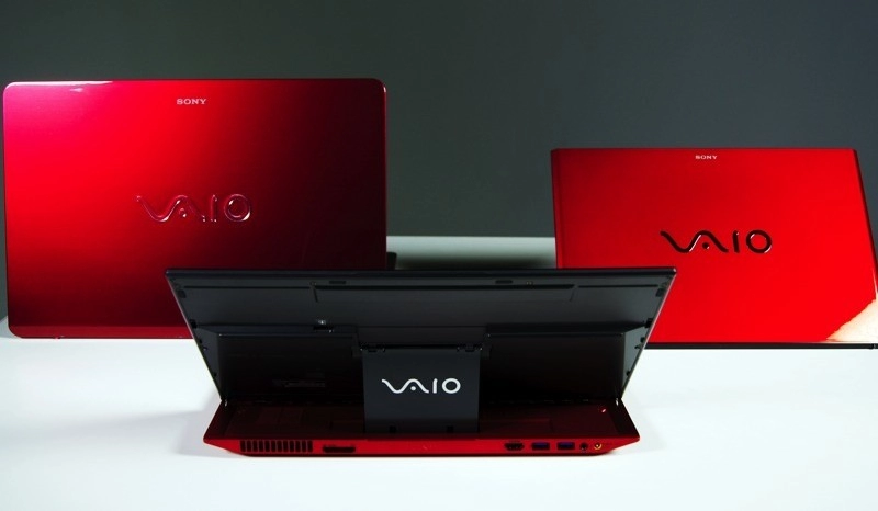 Phiên bản laptop vaio màu đỏ đẹp long lanh của sony