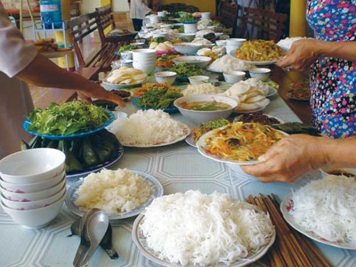 Ra huế dạo phố ăn chay
