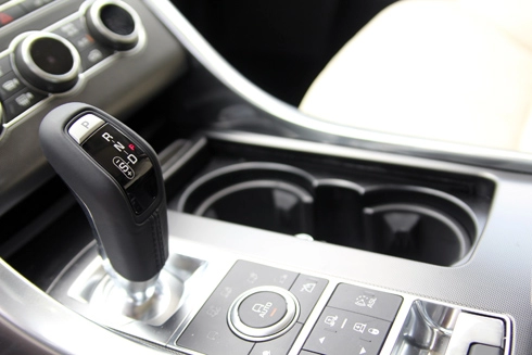 Range rover sport 2014 có giá từ 45 tỷ đồng tại việt nam