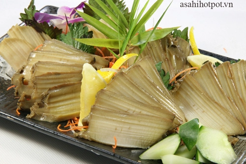 Sashimi cá hồi - hương vị tinh khiết tại asahi hot pot