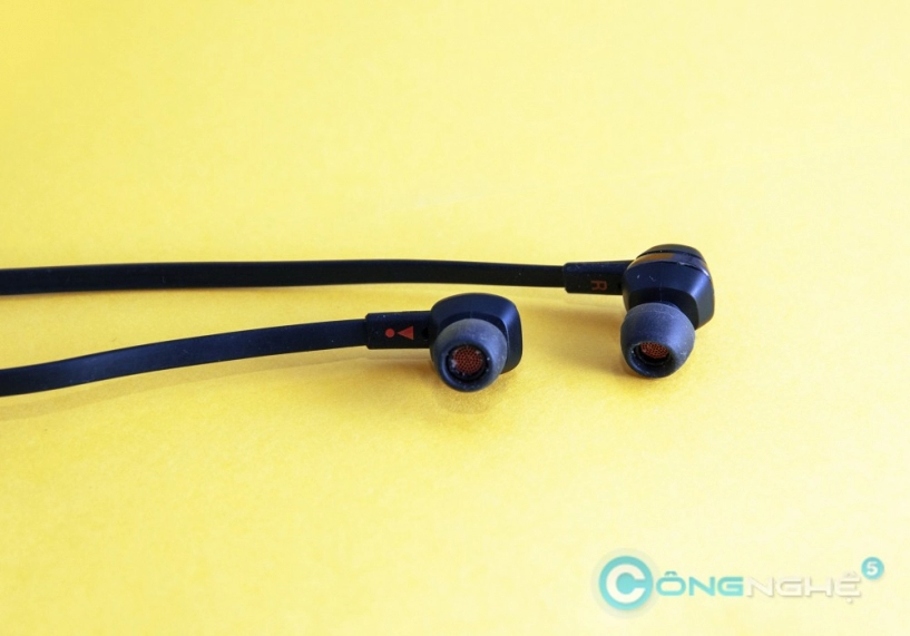 Tai nghe tầm trung earphone jbl j22i đầy chất bass