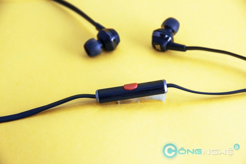 Tai nghe tầm trung earphone jbl j22i đầy chất bass