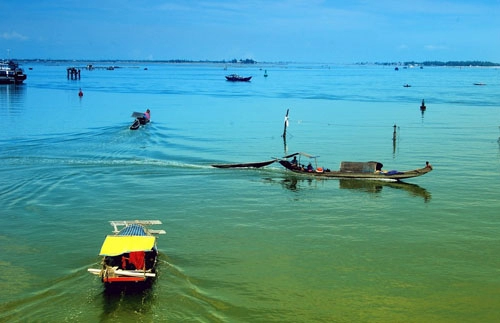 Thu về trên phá tam giang