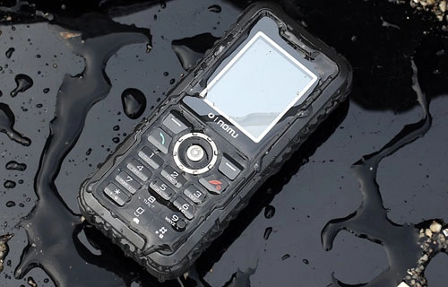 Tính năng độc của điện thoại pin dùng 25 ngày