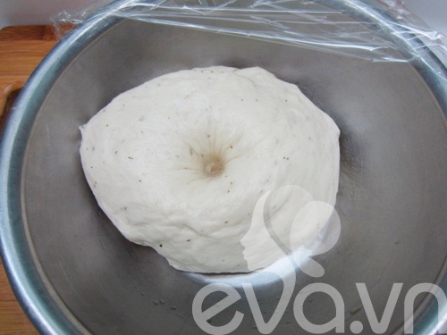 Tự tay làm bánh mỳ vặn thừng không khó