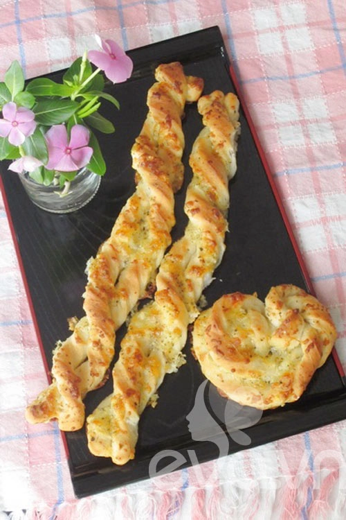 Tự tay làm bánh mỳ vặn thừng không khó
