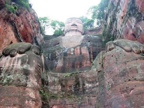 Tượng phật bằng đá cao nhất thế giới