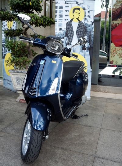 Vespa sprint - scooter dành cho nam
