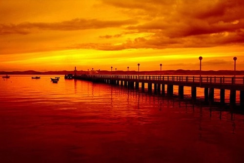 Vòng quanh thế giới ngắm hoàng hôn mơ màng