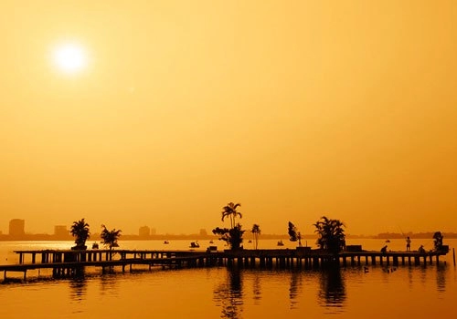 Vòng quanh thế giới ngắm hoàng hôn mơ màng