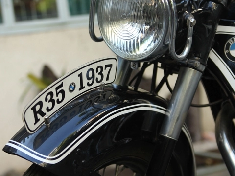 Xế cổ bmw r35 1937 chốn sài thành