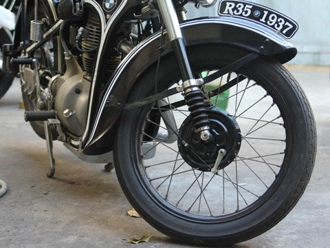 Xế cổ bmw r35 1937 chốn sài thành
