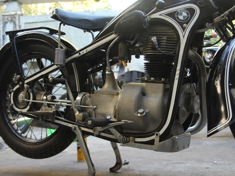 Xế cổ bmw r35 1937 chốn sài thành