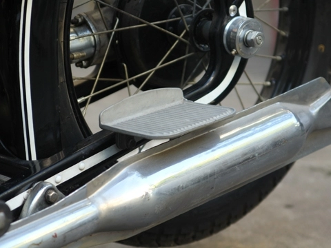 Xế cổ bmw r35 1937 chốn sài thành