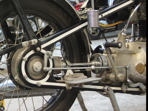 Xế cổ bmw r35 1937 chốn sài thành
