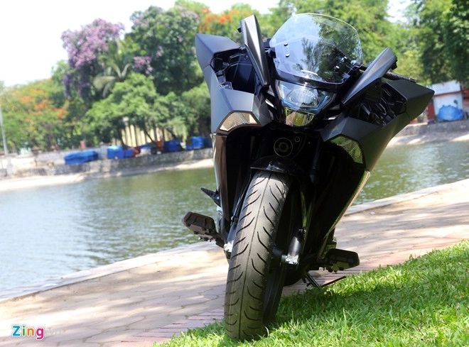 Xe honda phong cách máy bay tàng hình đầu tiên về việt nam