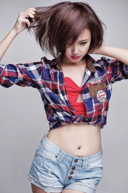 Ngẩn ngơ xem hot girl việt khoe eo thon đẹp