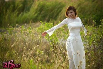Nhan sắc việt níu kéo thời nữ sinh với áo dài trắng