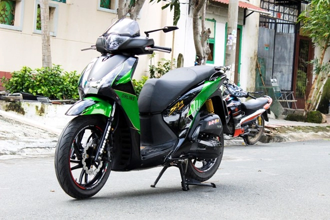 Bộ đôi honda sh và nouvo độ màu xanh kawasaki