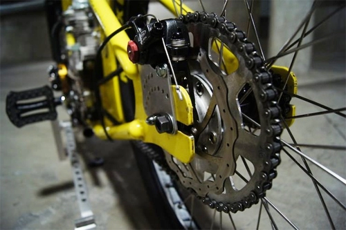 Board tracker-xe đua độ phong cách xe gắn máy