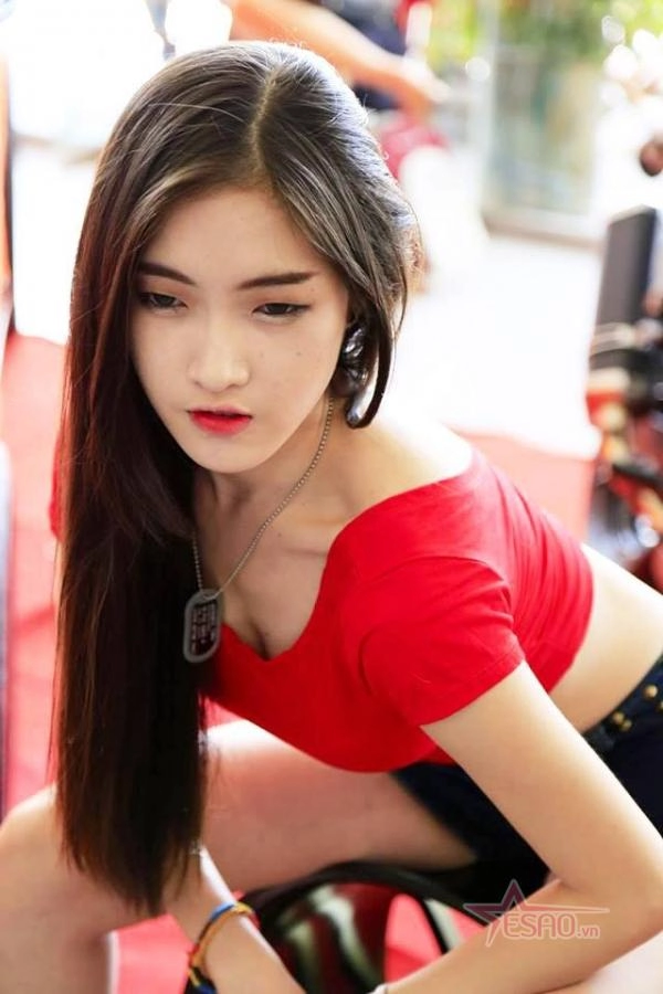 Bỏng mắt ngắm meena soo xinh như gái hàn