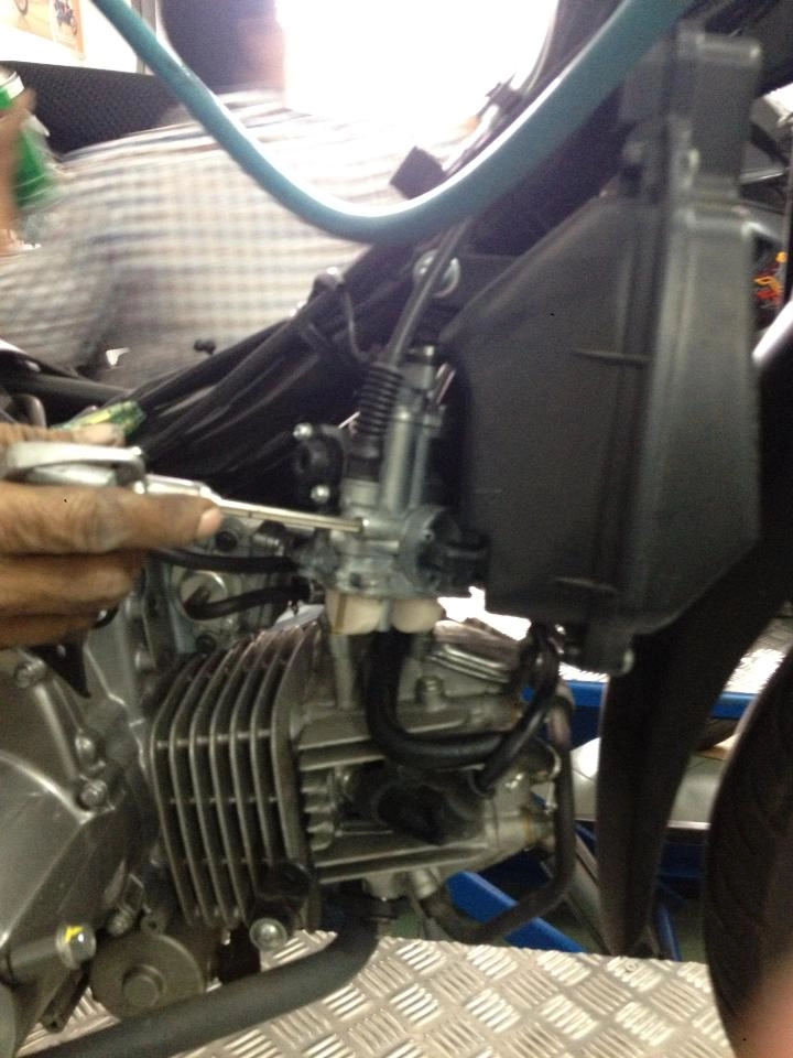 Chia sẻ chỉnh xăng gió cho suzuki axelo 125cc