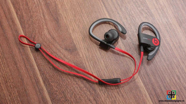 Đánh giá sơ bộ tai nghe bluetooth powerbeats 2 wireless