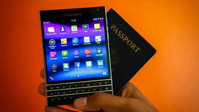 Dâu đen blackberry chính thức giới thiệu passport sẽ bán ra vào cuối năm