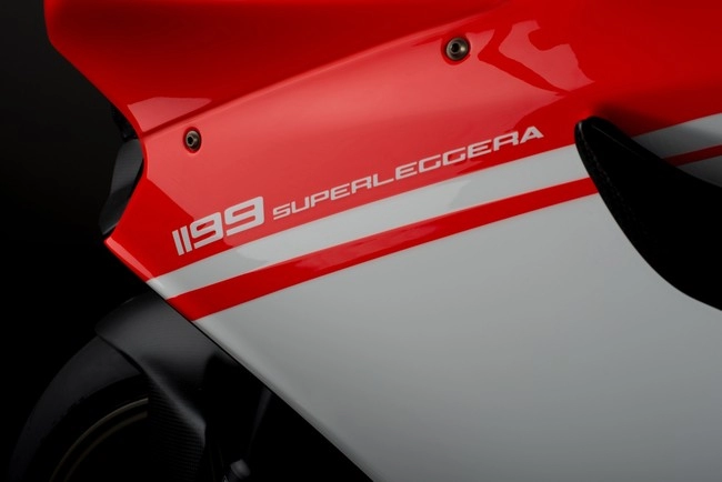 Ducati 1199 superleggera siêu nhẹ siêu mạnh mẽ