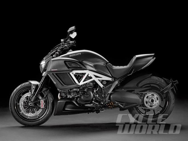 Ducati giới thiệu mẫu diavel 2015