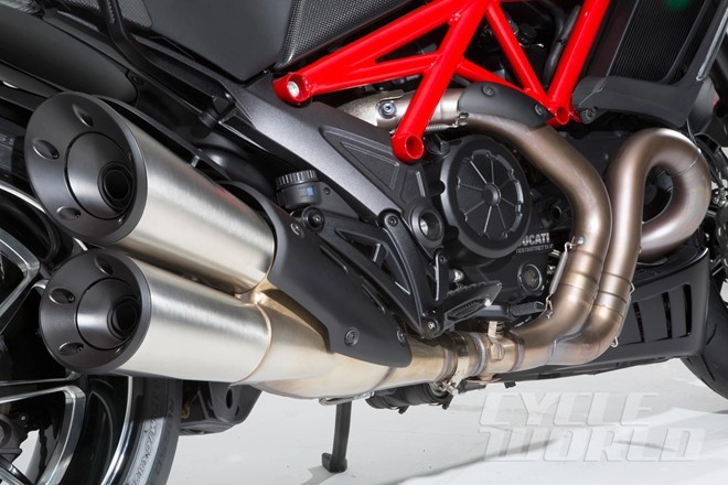 Ducati giới thiệu mẫu diavel 2015