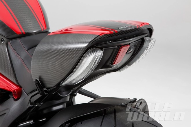 Ducati giới thiệu mẫu diavel 2015