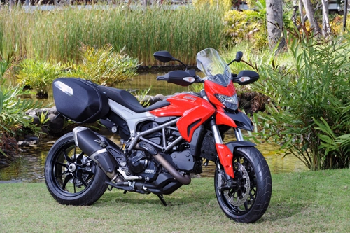 Ducati hyperstrada có giá từ 400 triệu đồng